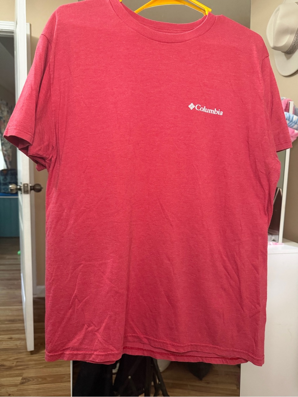 Columbia Short-Sleeve Logo Tee in Coral Red